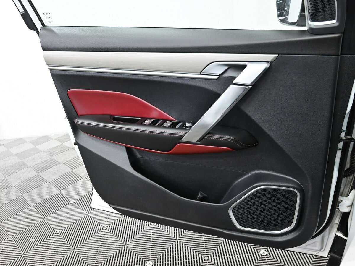 Купить Geely Coolray с пробегом. Фото: #9