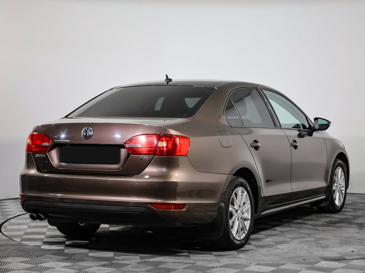Купить Volkswagen Jetta с пробегом. Фото: #3