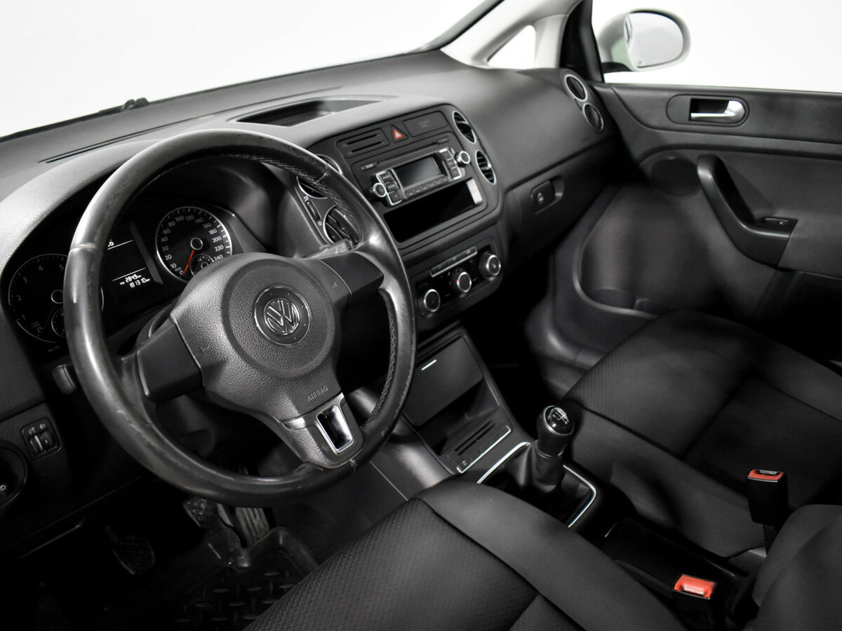 Купить Volkswagen Golf Plus с пробегом. Фото: #8