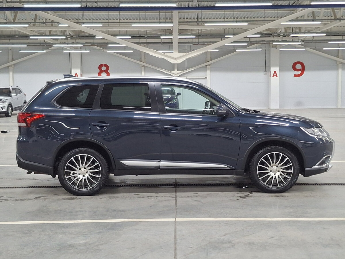 Купить Mitsubishi Outlander с пробегом. Фото: #3