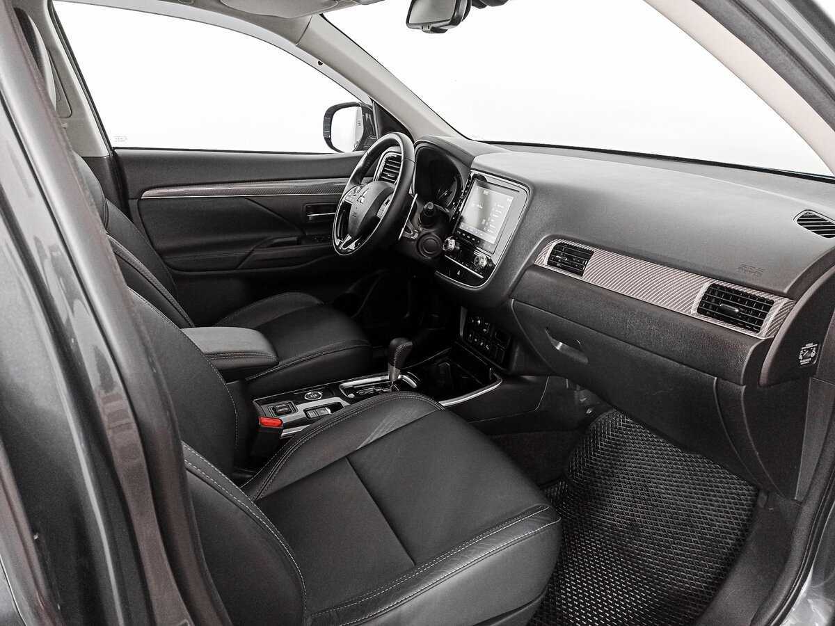 Купить Mitsubishi Outlander с пробегом. Фото: #8