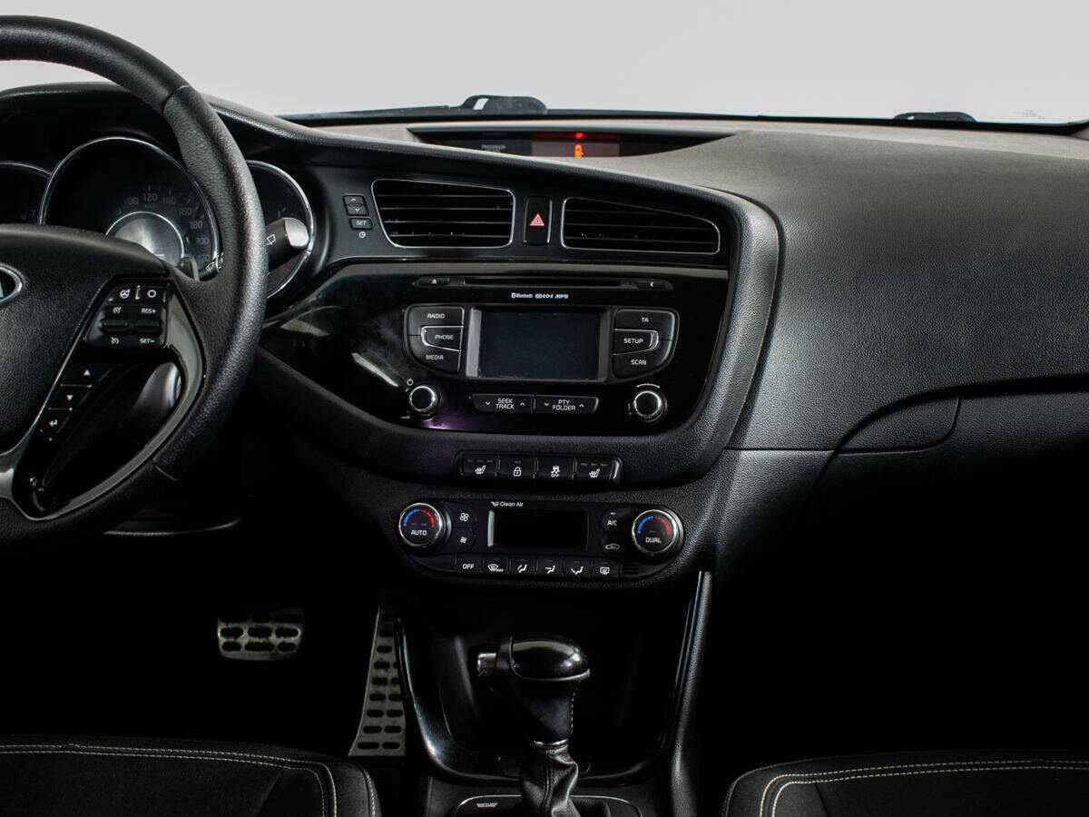 Купить Kia Ceed с пробегом. Фото: #8