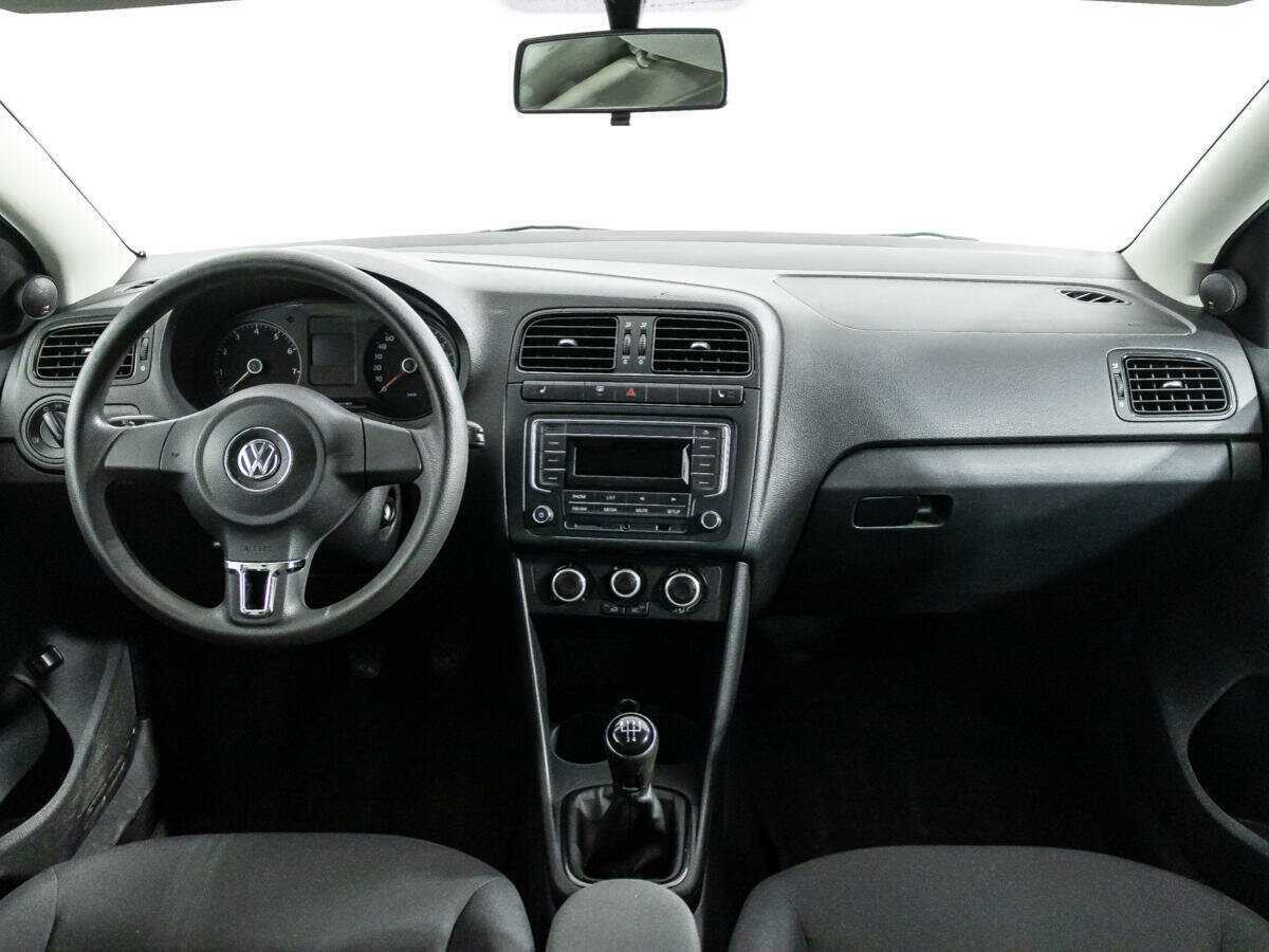 Купить Volkswagen Polo с пробегом. Фото: #12