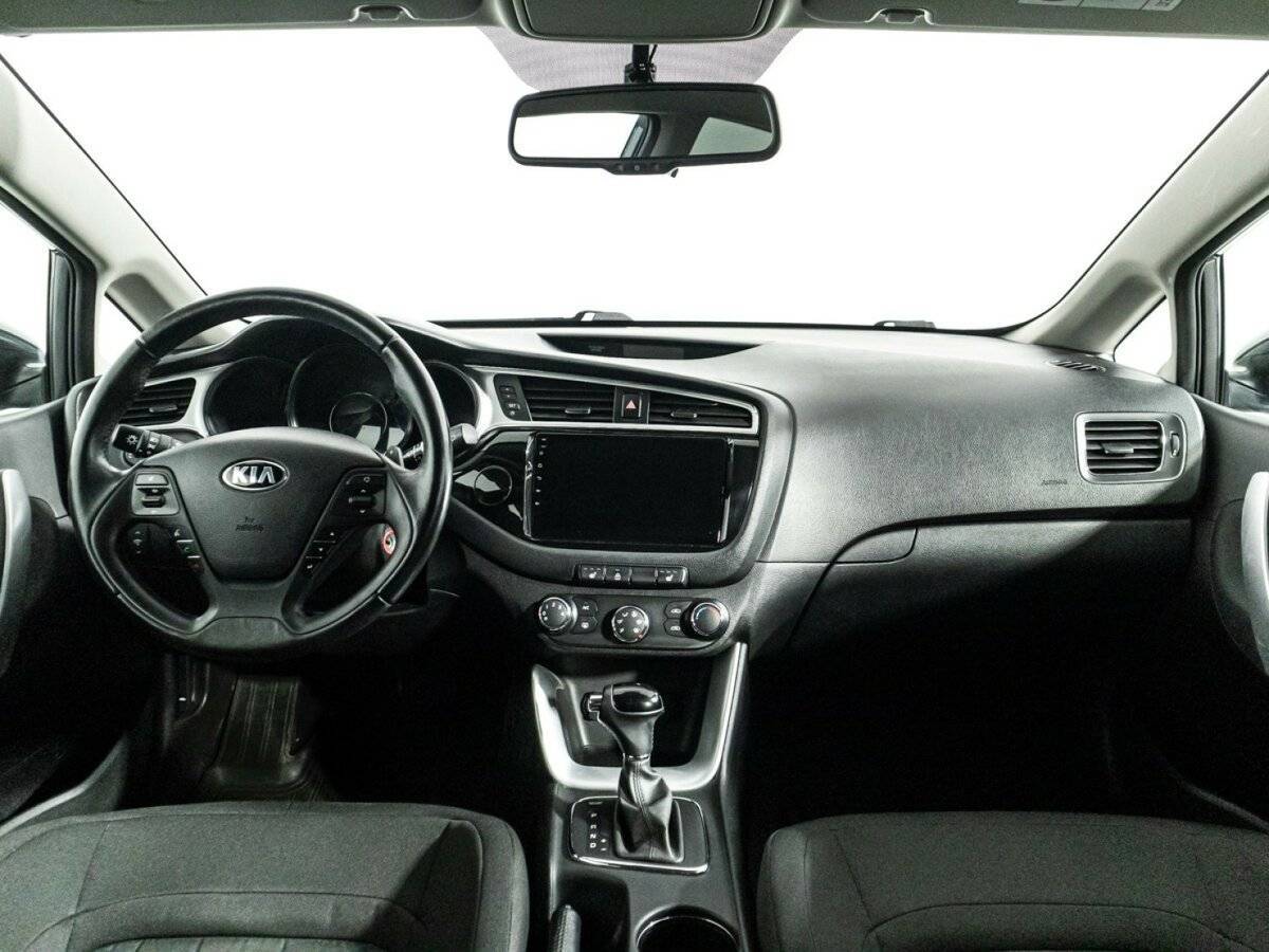 Купить Kia Ceed с пробегом. Фото: #12