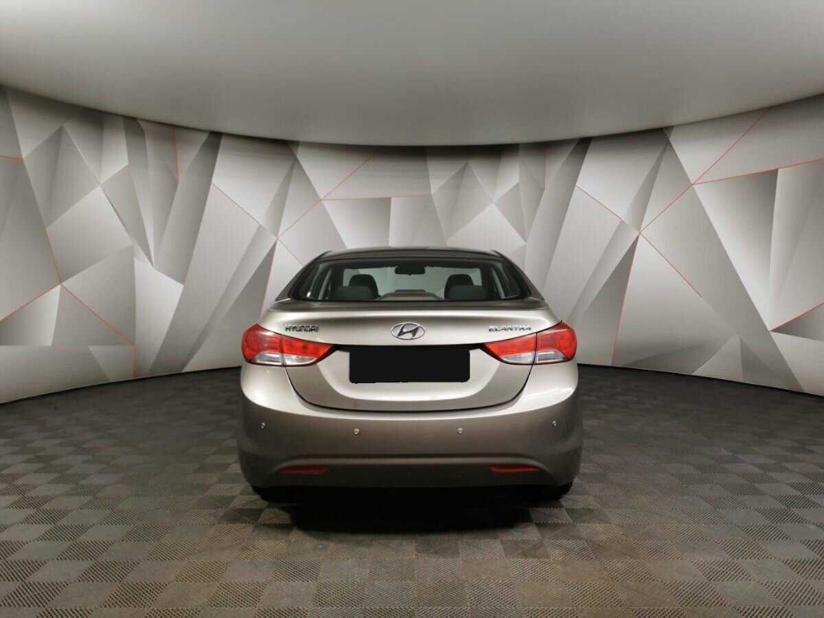Купить Hyundai Elantra с пробегом. Фото: #7