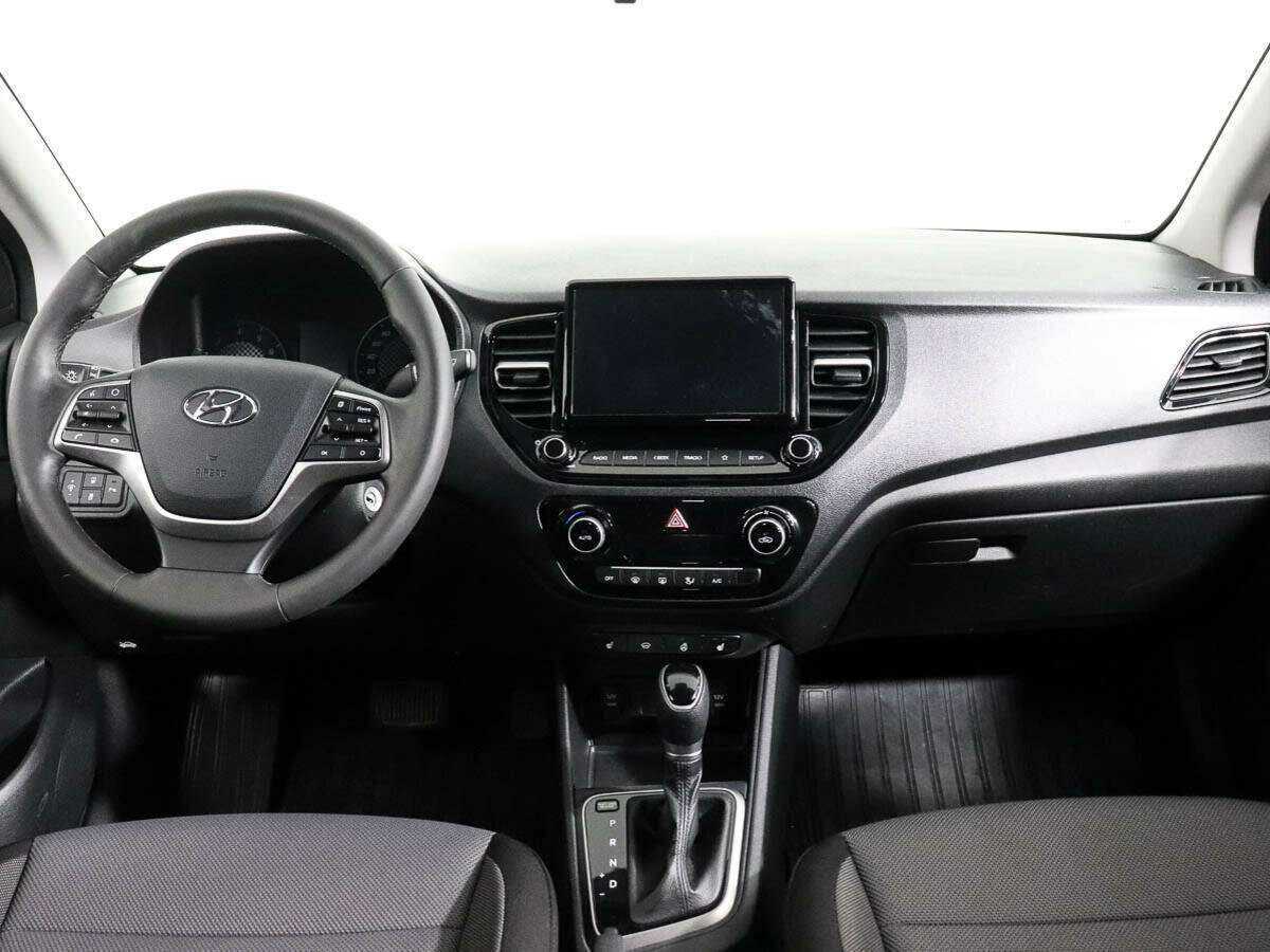 Купить Hyundai Solaris с пробегом. Фото: #10