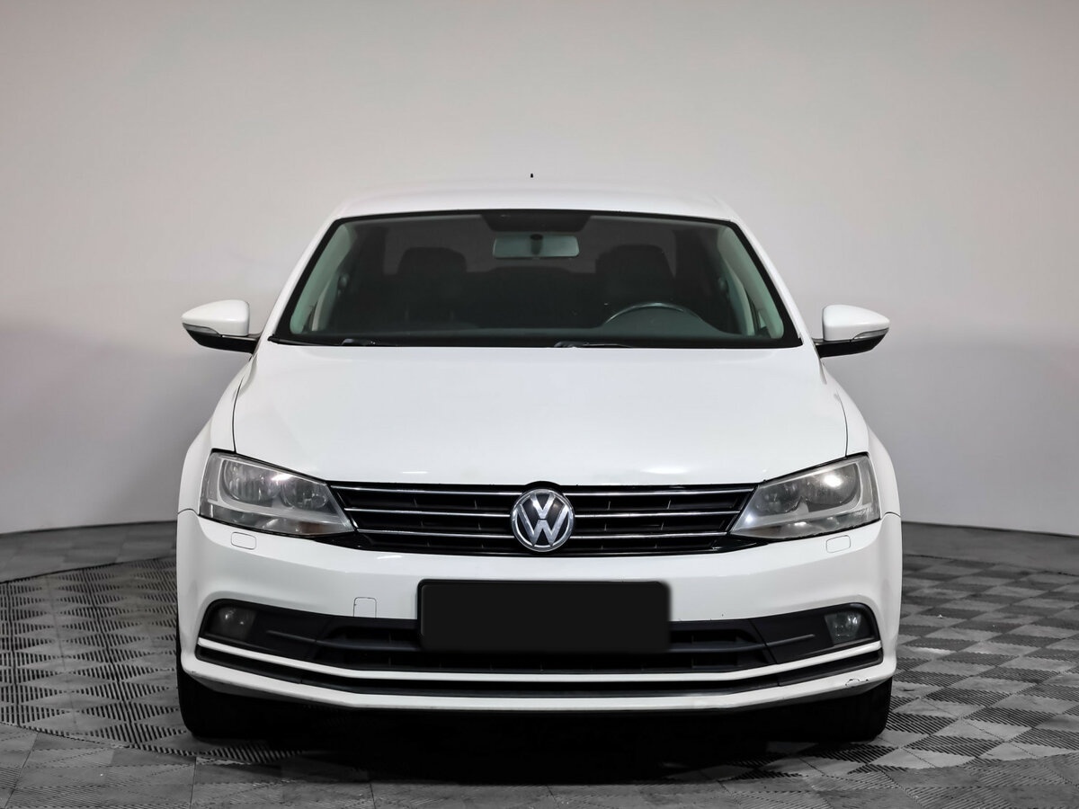Купить Volkswagen Jetta с пробегом. Фото: #1