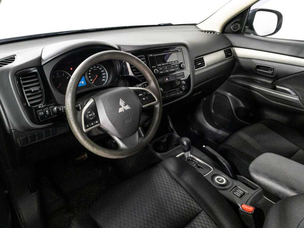 Купить Mitsubishi Outlander с пробегом. Фото: #8