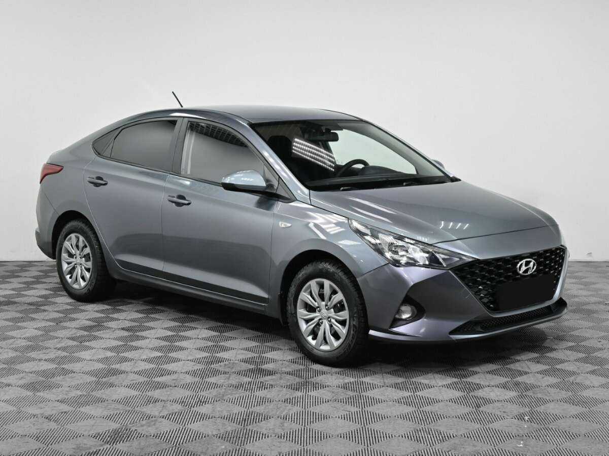 Купить Hyundai Solaris с пробегом. Фото: #2