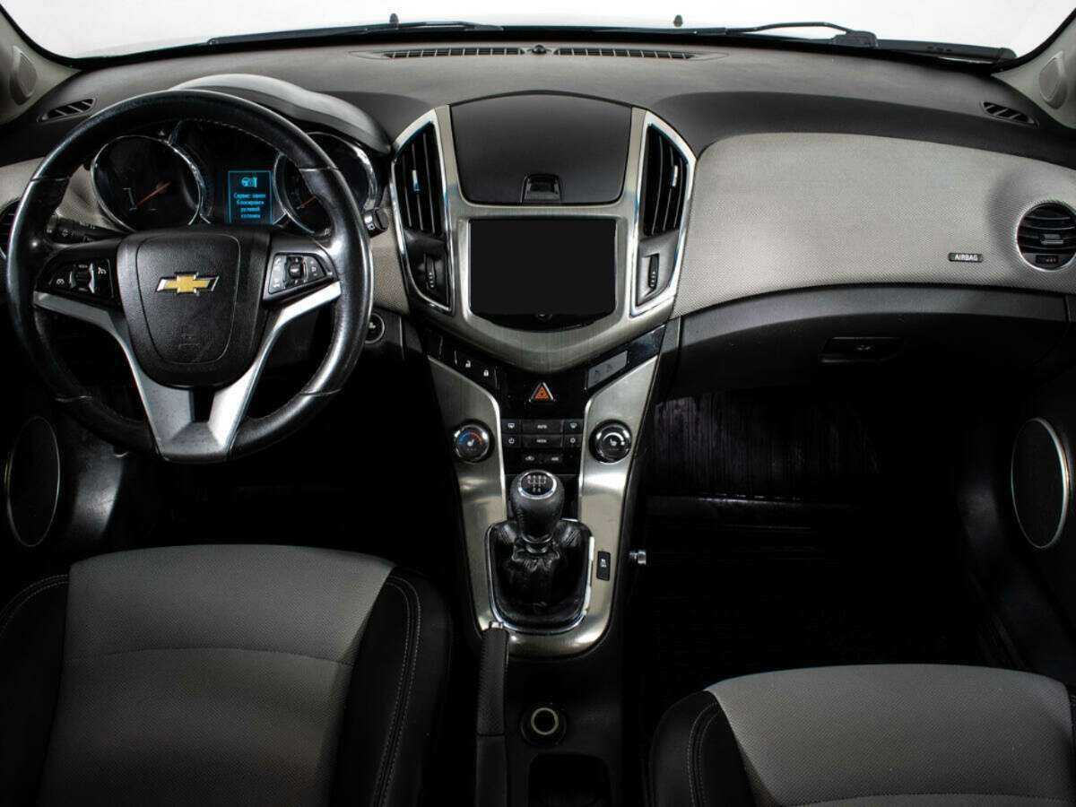 Купить Chevrolet Cruze с пробегом. Фото: #9