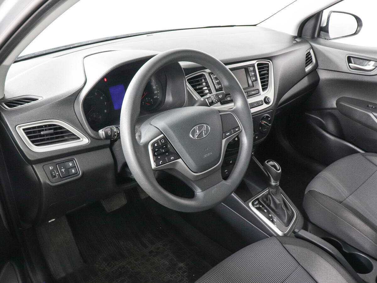 Купить Hyundai Solaris с пробегом. Фото: #8