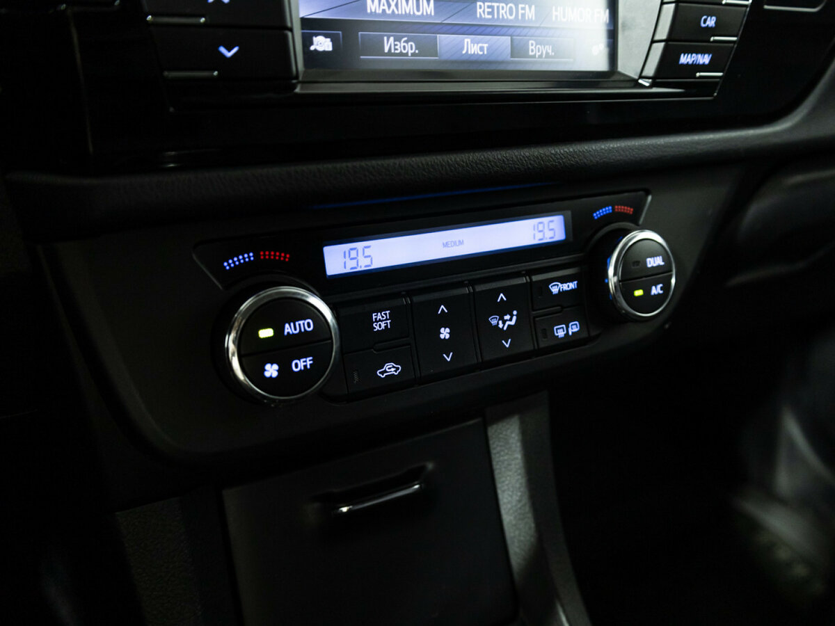Купить Toyota Corolla с пробегом. Фото: #14