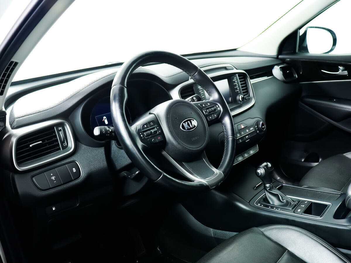 Купить Kia Sorento с пробегом. Фото: #12