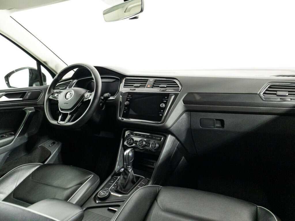 Купить Volkswagen Tiguan с пробегом. Фото: #8