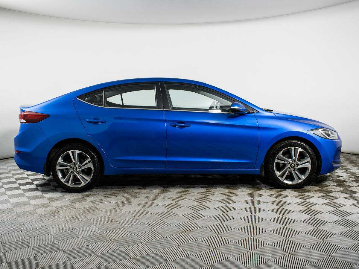 Купить Hyundai Elantra с пробегом. Фото: #3
