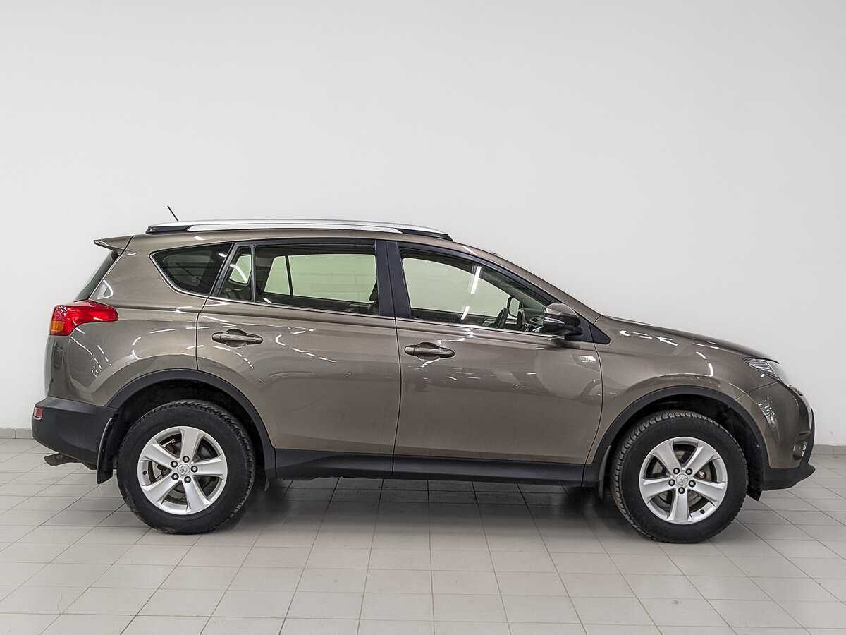 Купить Toyota RAV4 с пробегом. Фото: #3