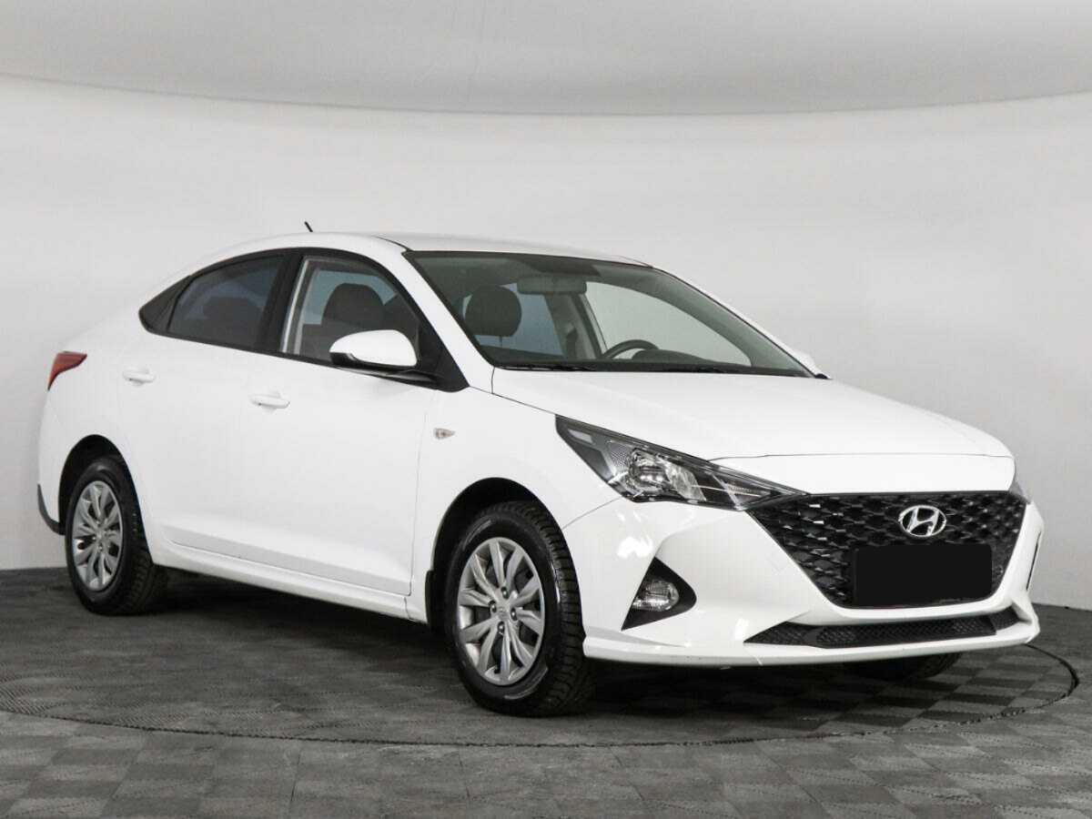 Купить Hyundai Solaris с пробегом. Фото: #2