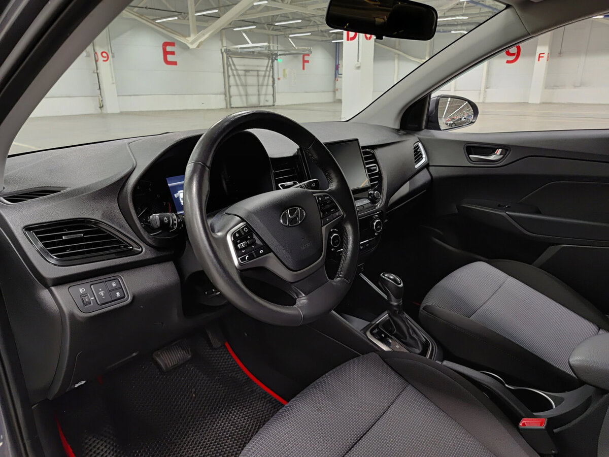 Купить Hyundai Solaris с пробегом. Фото: #15
