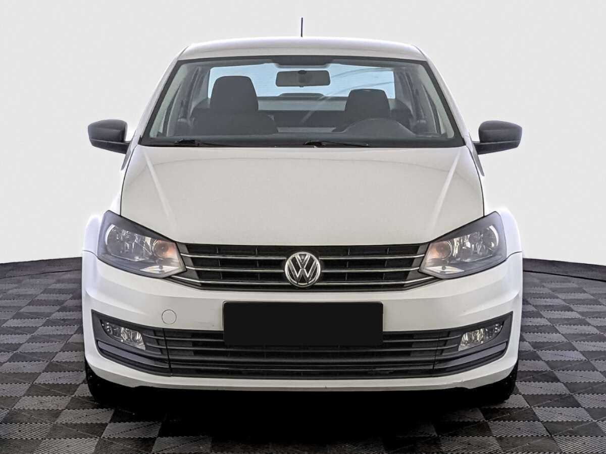 Купить Volkswagen Polo с пробегом. Фото: #1
