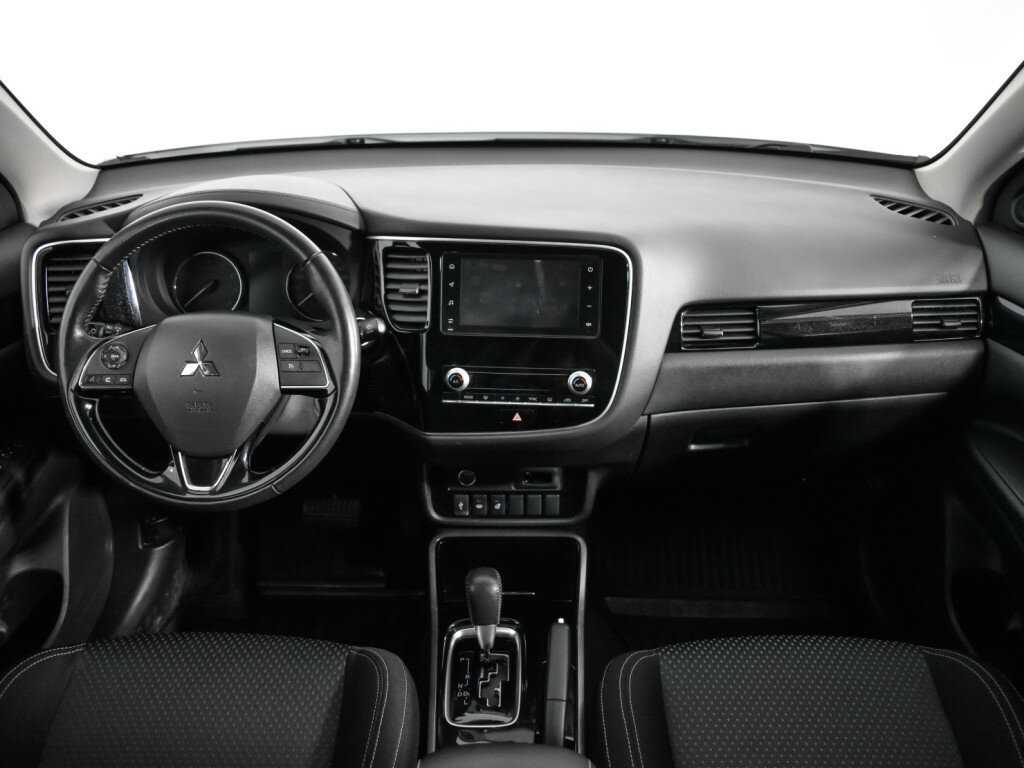 Купить Mitsubishi Outlander с пробегом. Фото: #11