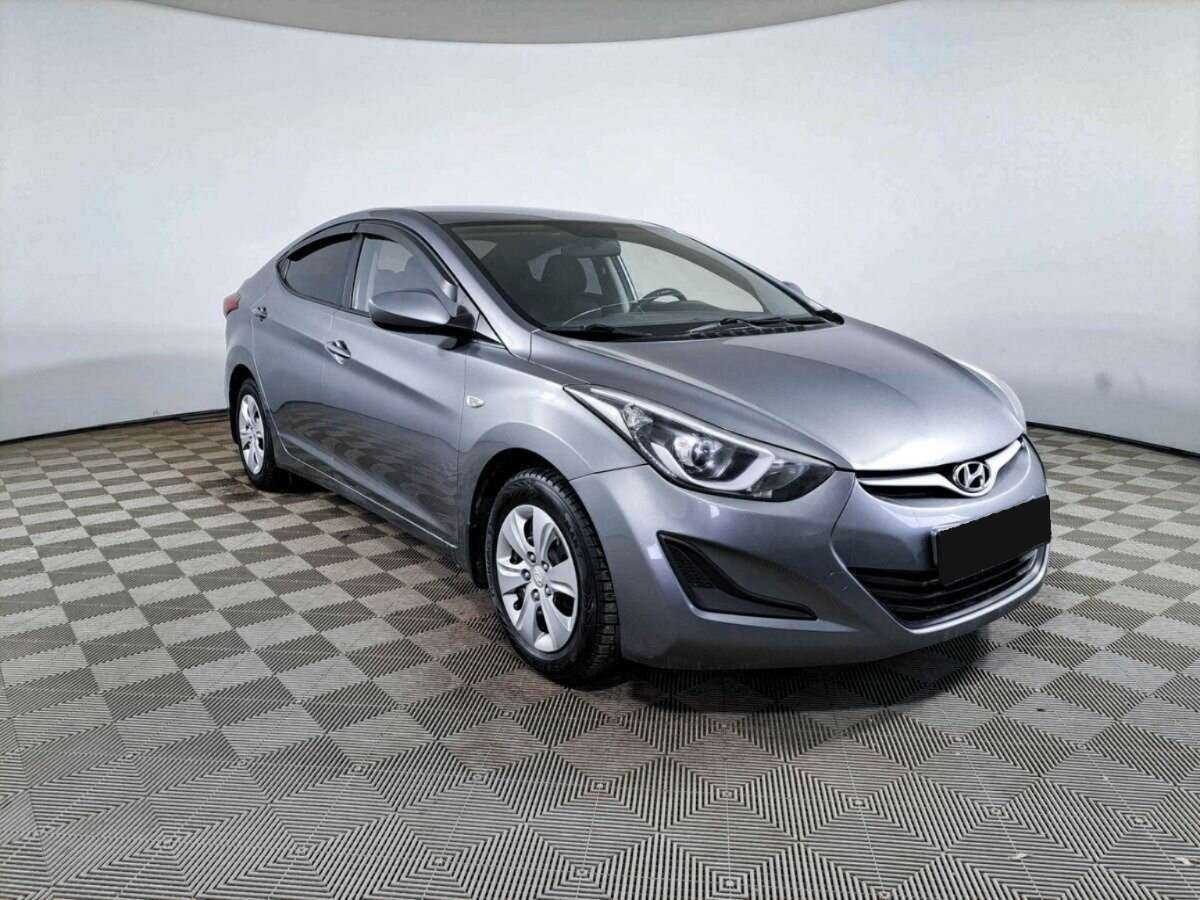 Купить Hyundai Elantra с пробегом. Фото: #2