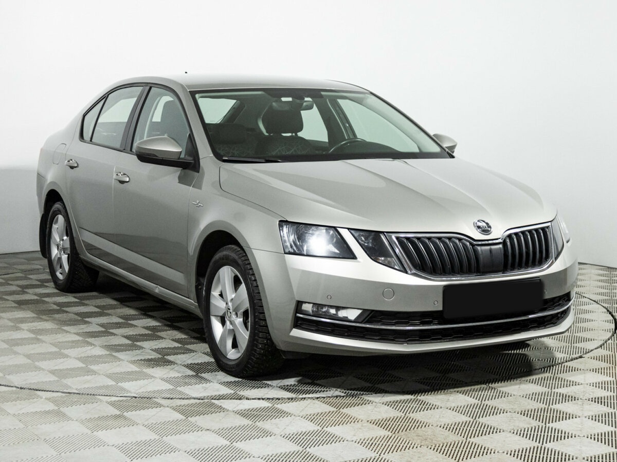 Купить Skoda Octavia с пробегом. Фото: #2