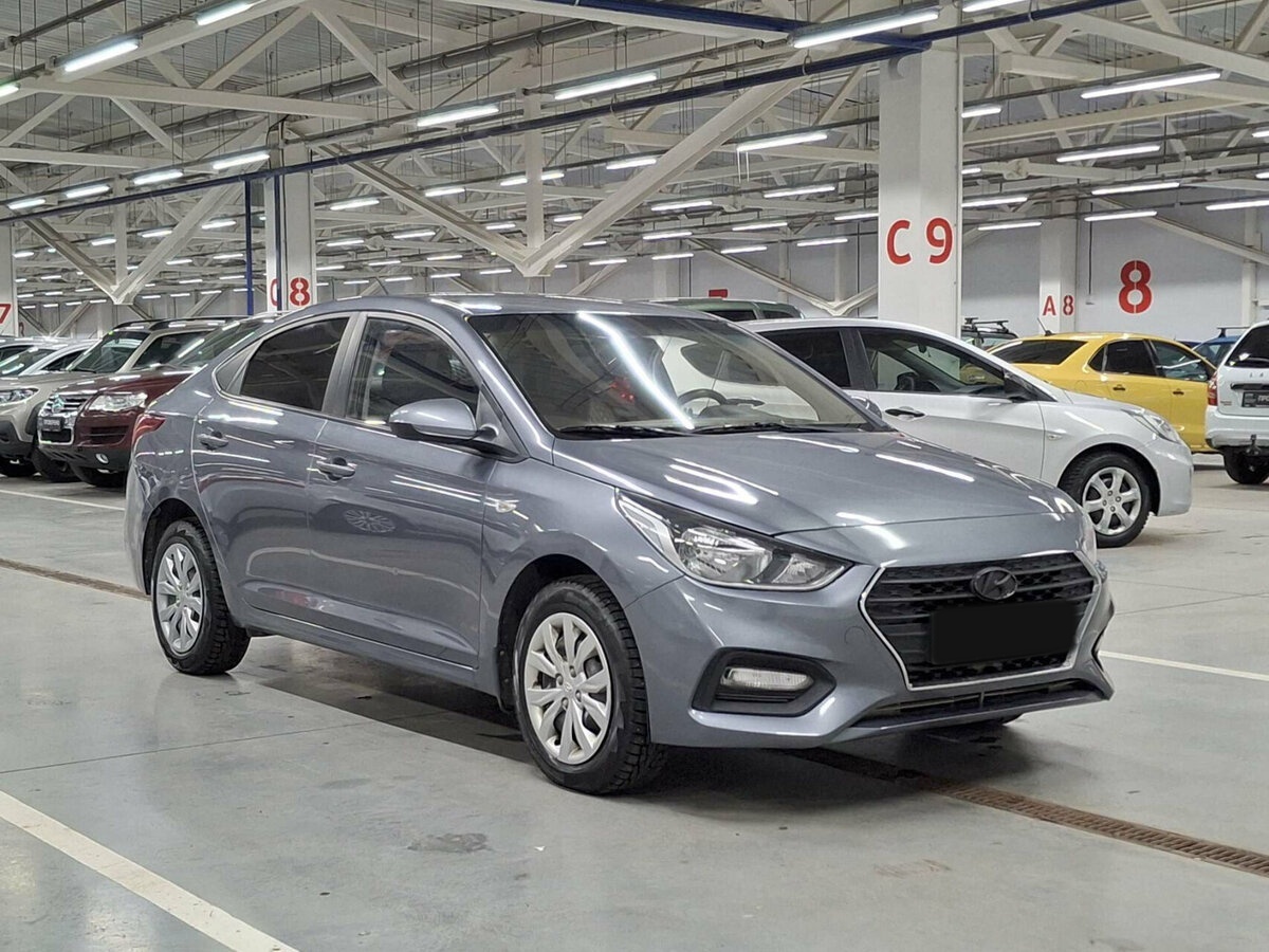 Купить Hyundai Solaris с пробегом. Фото: #2