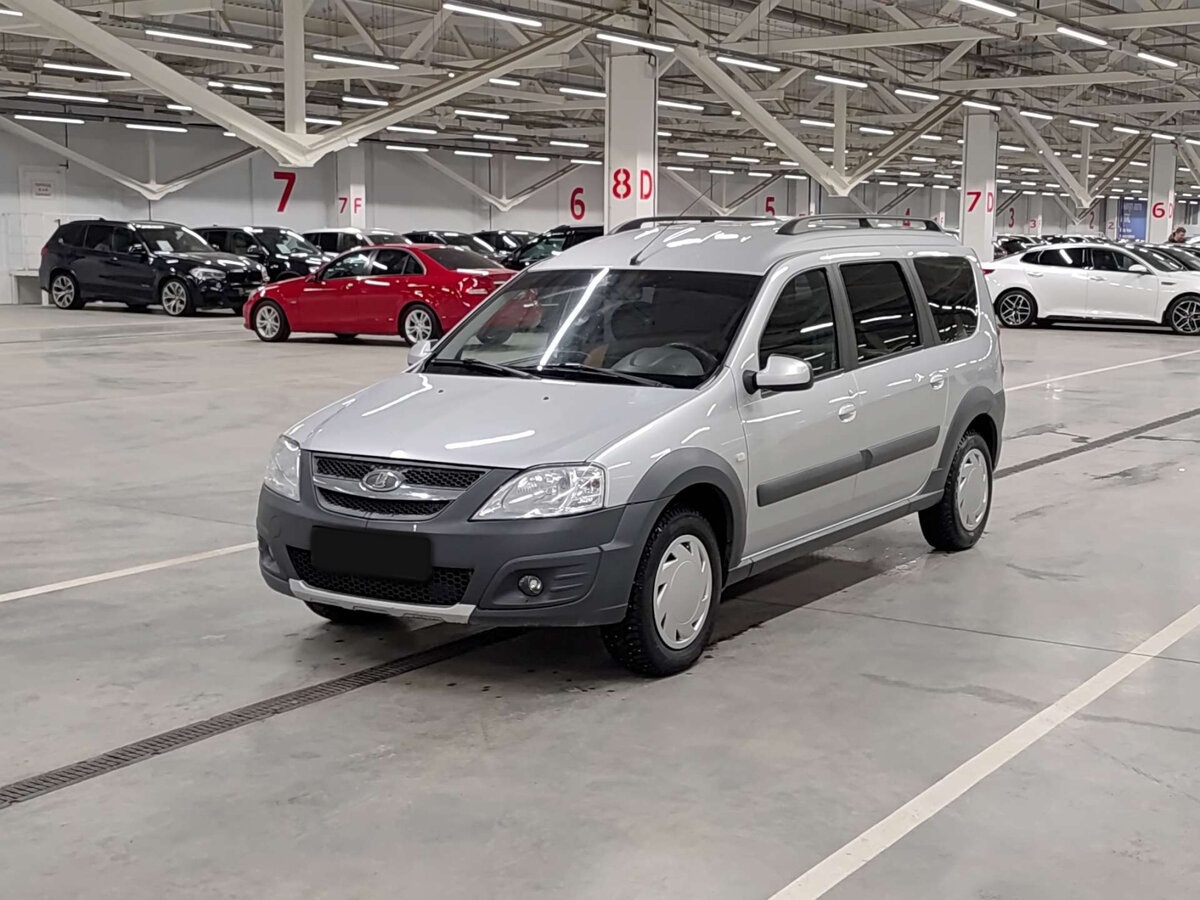 Купить Lada (ВАЗ) Largus с пробегом. Посмотреть фото
