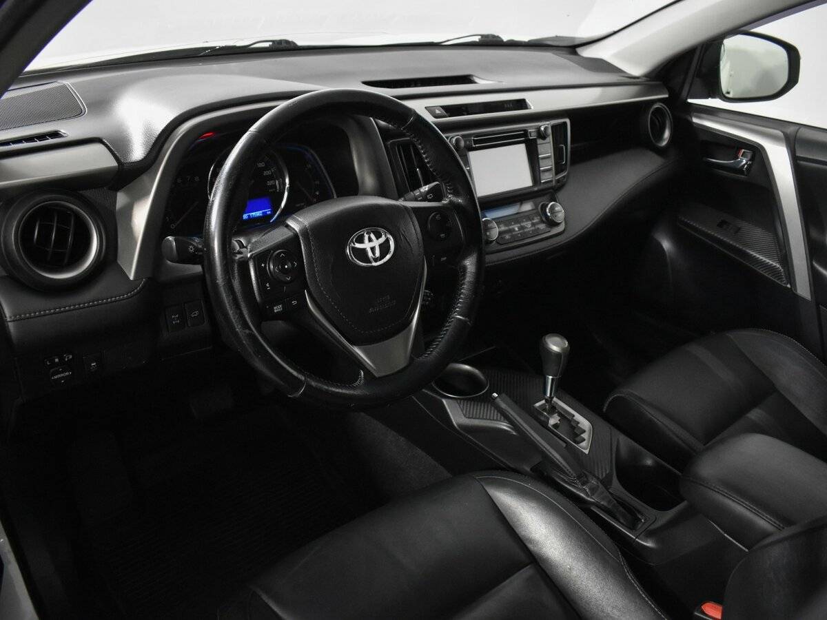 Купить Toyota RAV4 с пробегом. Фото: #6