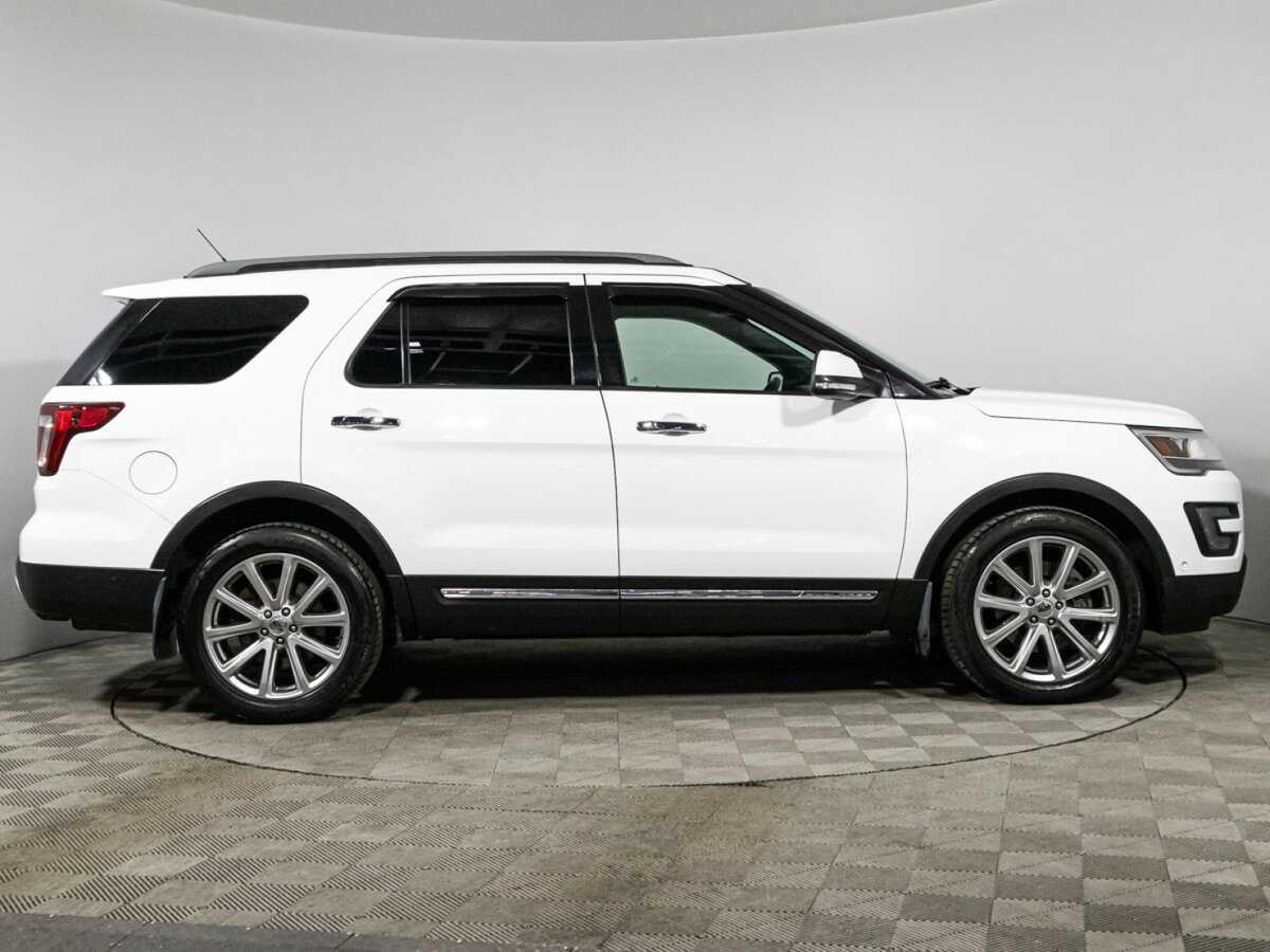 Купить Ford Explorer с пробегом. Фото: #3