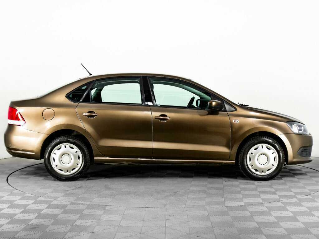 Купить Volkswagen Polo с пробегом. Фото: #3