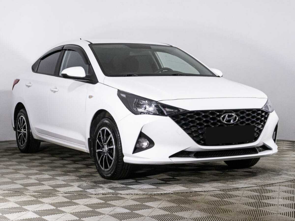 Купить Hyundai Solaris с пробегом. Фото: #2