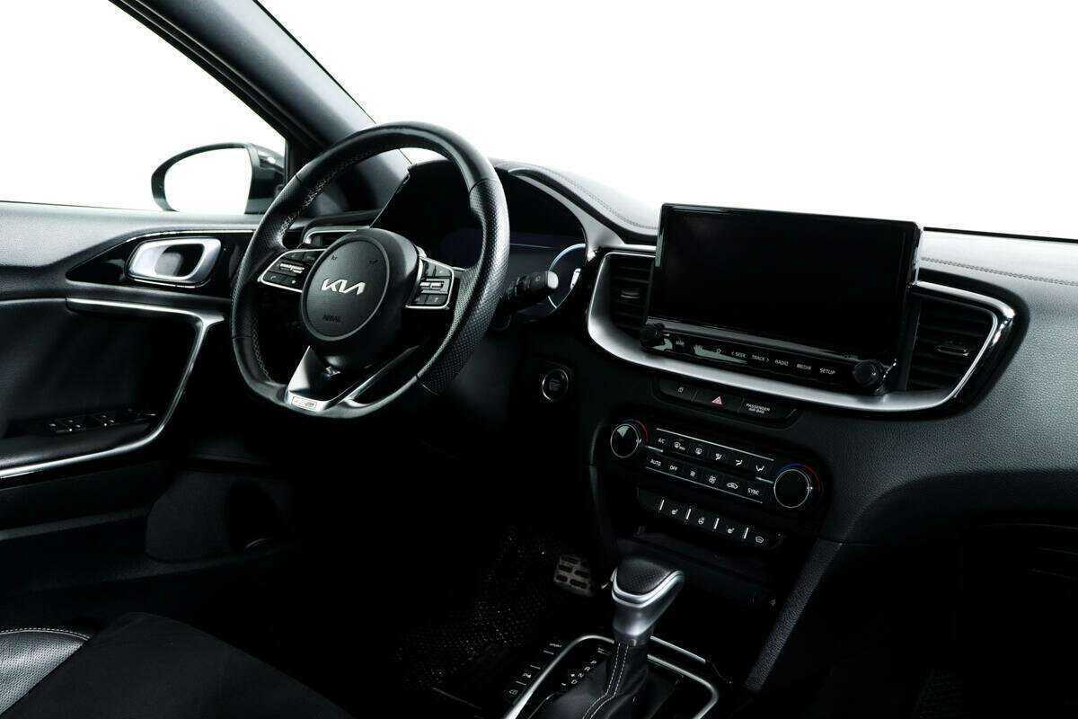 Купить Kia Ceed с пробегом. Фото: #7