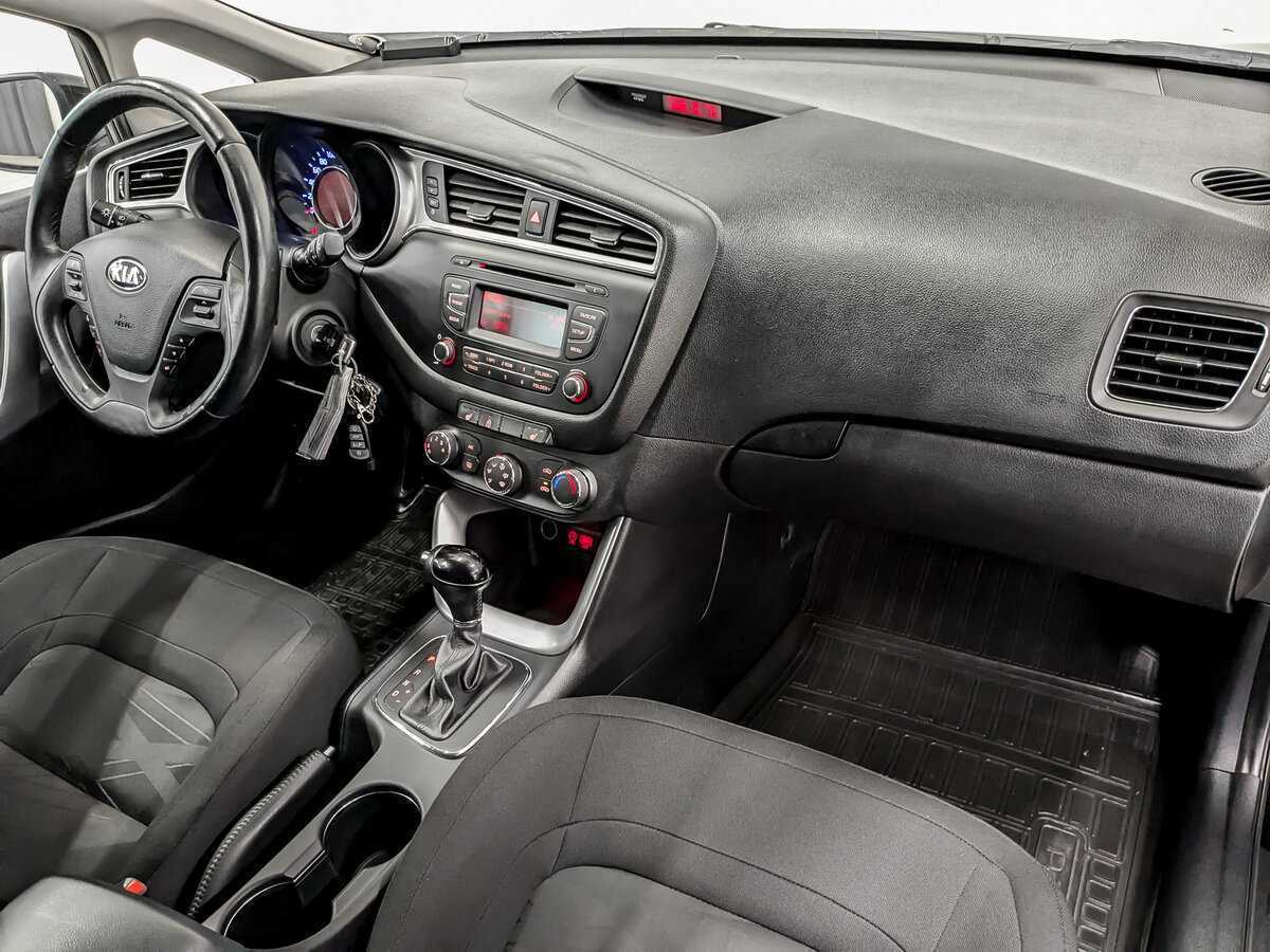 Купить Kia Ceed с пробегом. Фото: #10
