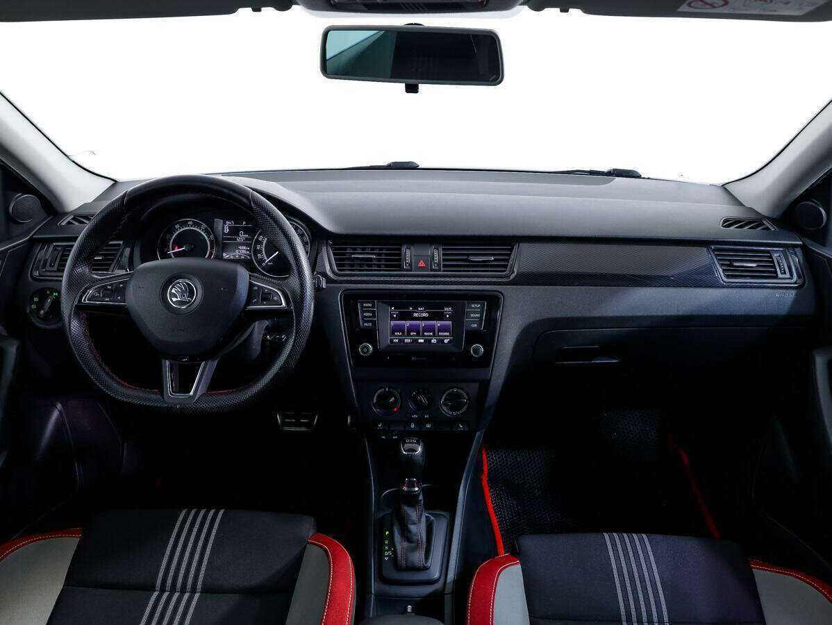 Купить Skoda Rapid с пробегом. Фото: #9