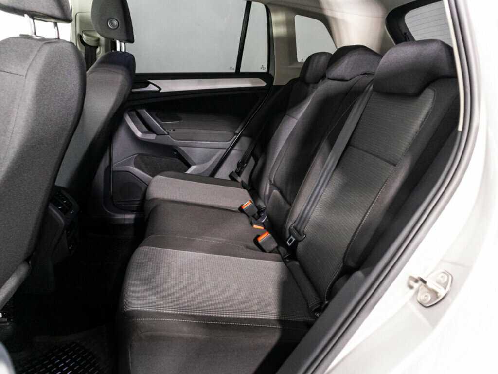 Купить Volkswagen Tiguan с пробегом. Фото: #9