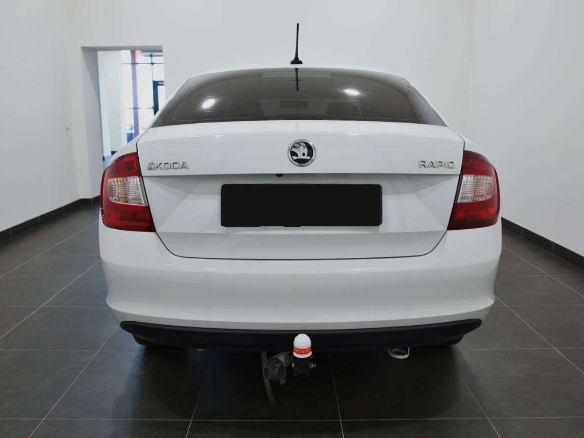 Купить Skoda Rapid с пробегом. Фото: #2