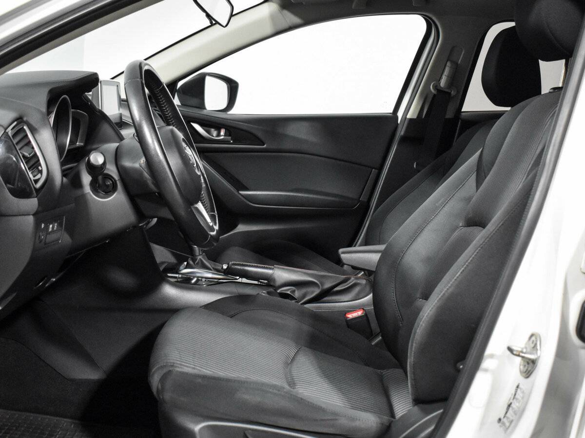 Купить Mazda 3 с пробегом. Фото: #8