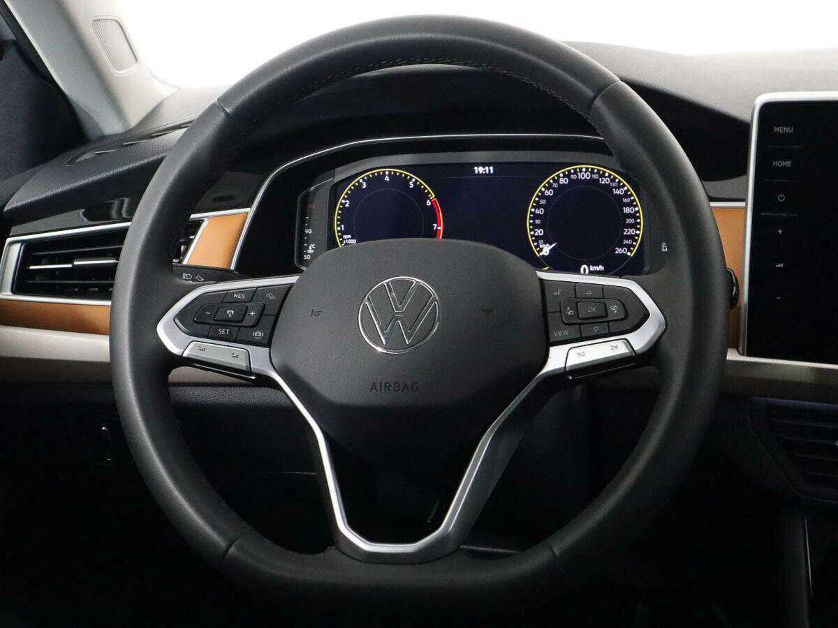 Купить Volkswagen Bora с пробегом. Фото: #12