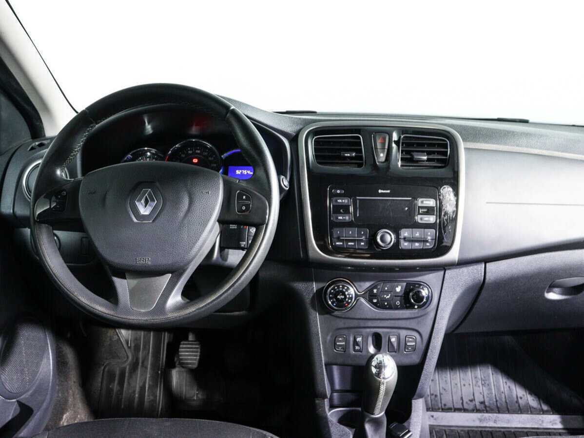 Купить Renault Sandero с пробегом. Фото: #9