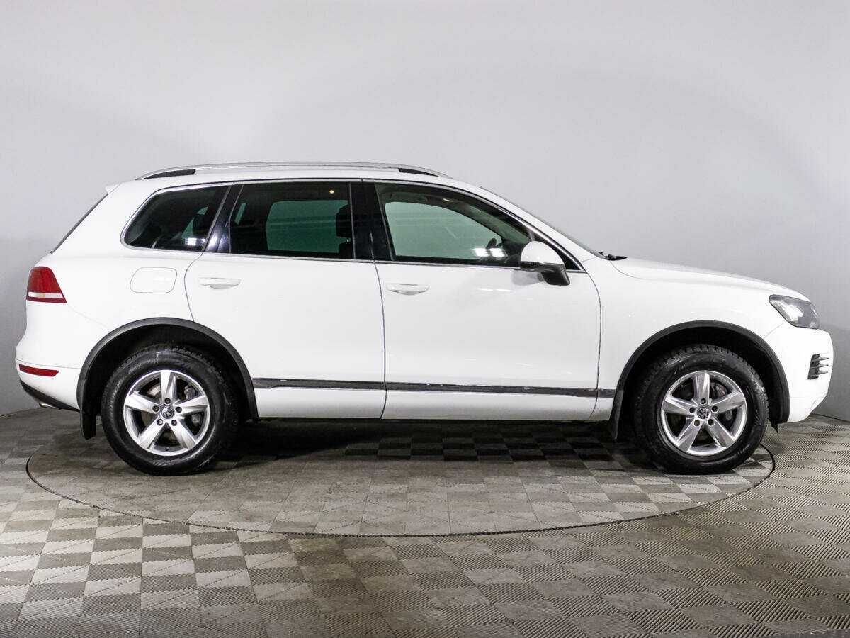 Купить Volkswagen Touareg с пробегом. Фото: #3