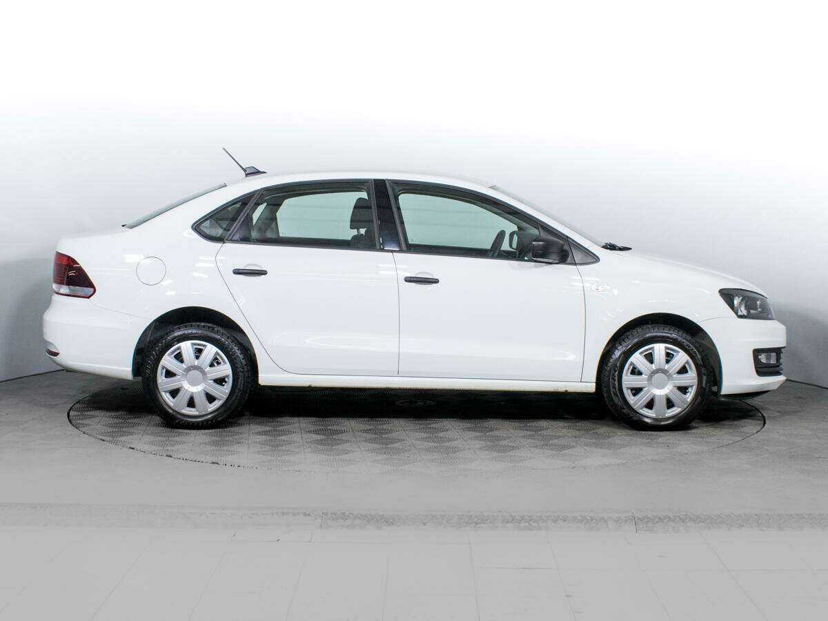 Купить Volkswagen Polo с пробегом. Фото: #3
