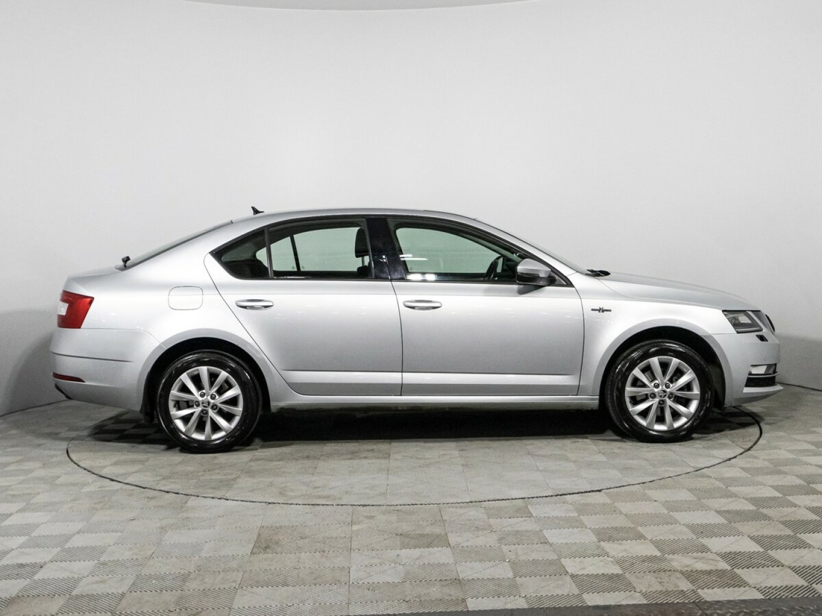 Купить Skoda Octavia с пробегом. Фото: #3
