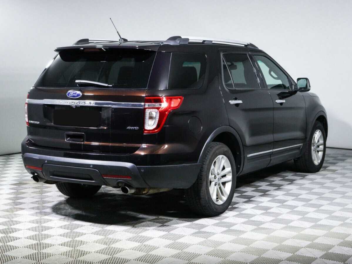 Купить Ford Explorer с пробегом. Фото: #4