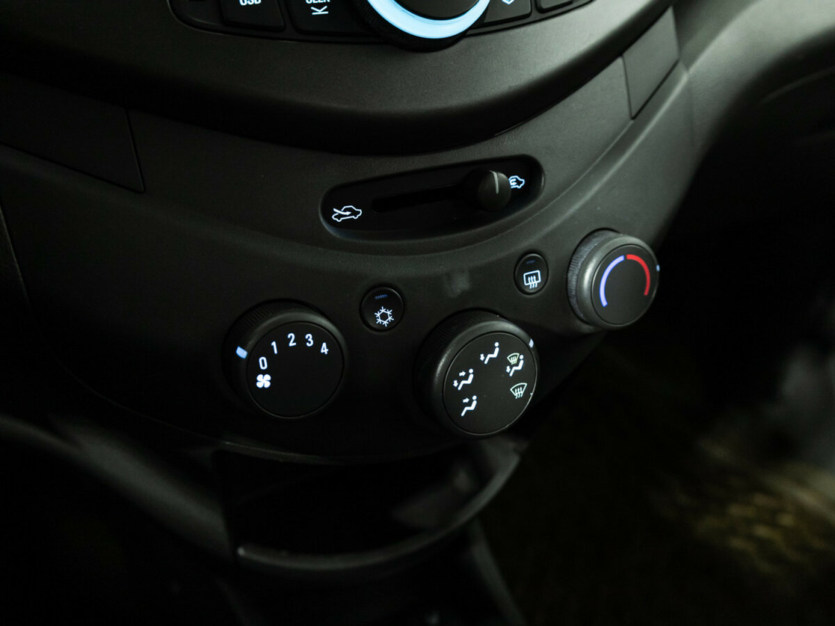 Купить Chevrolet Spark с пробегом. Фото: #14