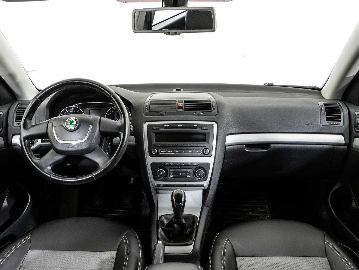 Купить Skoda Octavia с пробегом. Фото: #9