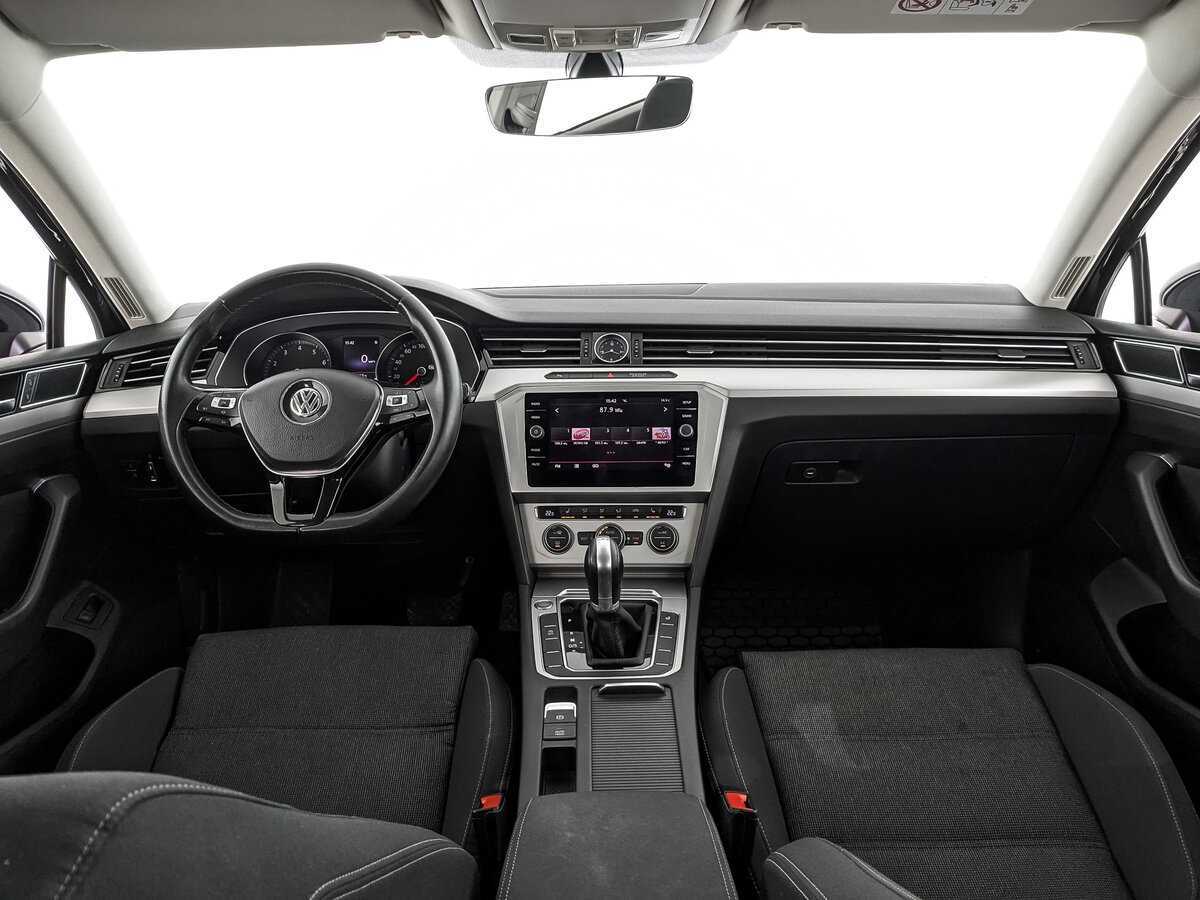 Купить Volkswagen Passat с пробегом. Фото: #9