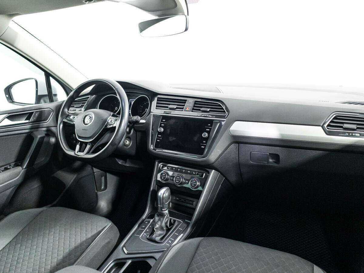 Купить Volkswagen Tiguan с пробегом. Фото: #8