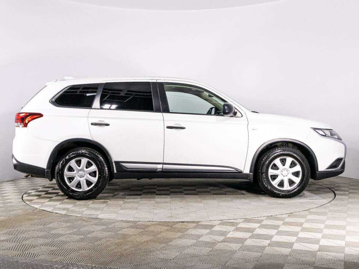 Купить Mitsubishi Outlander с пробегом. Фото: #3