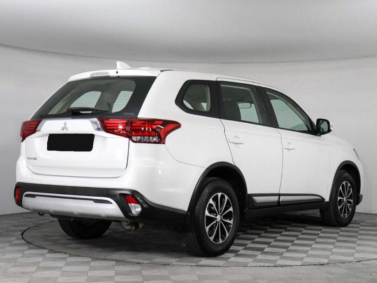 Купить Mitsubishi Outlander с пробегом. Фото: #4